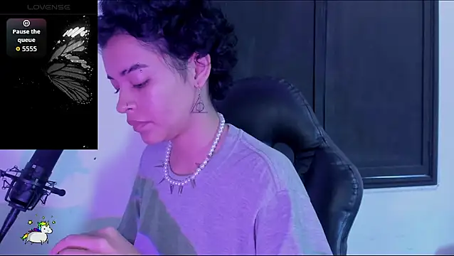 Anny Kiitty online show from March 23, 2026, 5:24 pm