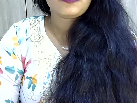 Muskan Jha online show from April 2, 2026, 1:51 pm