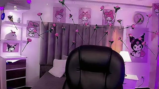 Snapshot of dearAlanaxxx chatting on February 17, 2026, 10:07 pm dearAlanaxxx online show from February 17, 2026, 10:07 pm