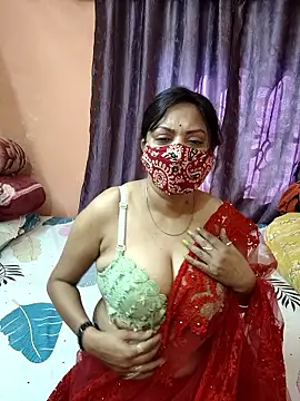 Cute-richa1 online show from January 16, 2026, 5:33 am