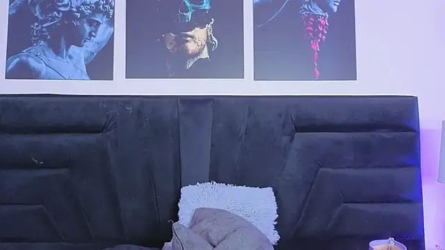 Snapshot of LiilithStonne chatting on February 17, 2026, 1:30 pm LiilithStonne online show from February 17, 2026, 1:30 pm