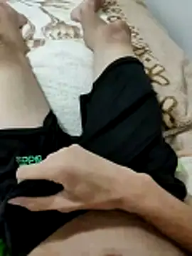 bnnzin online show from December 17, 2025, 1:21 am