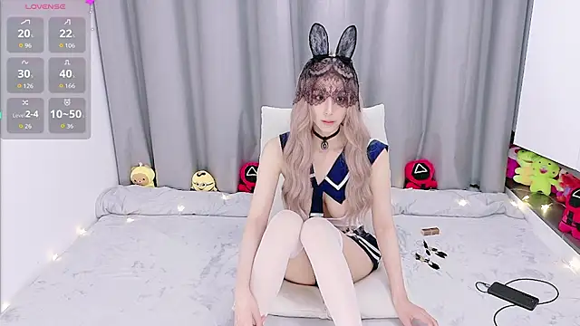 Lulu QAQ online show from November 28, 2025, 4:07 pm