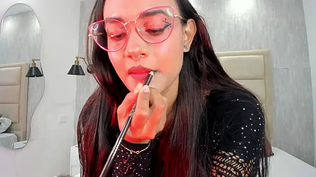 Lilith Russoo online show from July 22, 2026, 1:46 pm