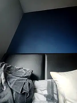 NaughtyClaudia  online show from November 18, 2025, 12:30 pm