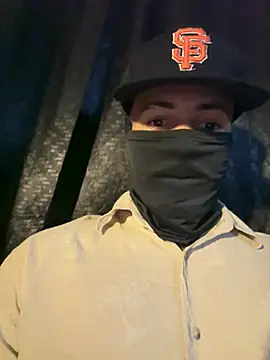 Snapshot of Perverzo124 chatting on January 9, 2026, 1:34 am Perverzo124 online show from January 9, 2026, 1:34 am