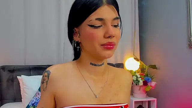 YasminWild online show from November 27, 2025, 4:46 am