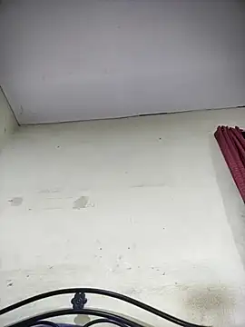 Snapshot of Shivona chatting on December 21, 2025, 1:24 pm Shivona online show from December 21, 2025, 1:24 pm