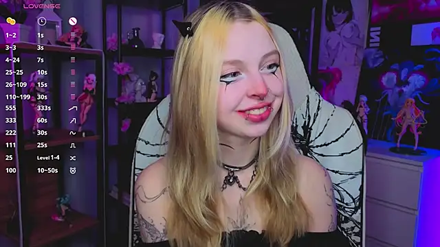 Snapshot of ElvenQueen chatting on November 19, 2025, 11:10 am ElvenQueen online show from November 19, 2025, 11:10 am