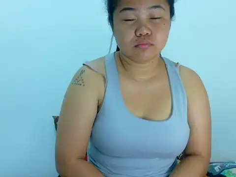 Snapshot of Sweetbigtits_69 chatting on November 21, 2025, 5:12 pm Sweetbigtits 69 online show from November 21, 2025, 5:12 pm