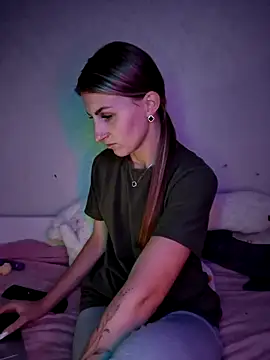 carolinakis  online show from March 2, 2026, 9:00 pm