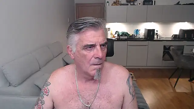 Buidapest online show from April 9, 2026, 6:47 pm