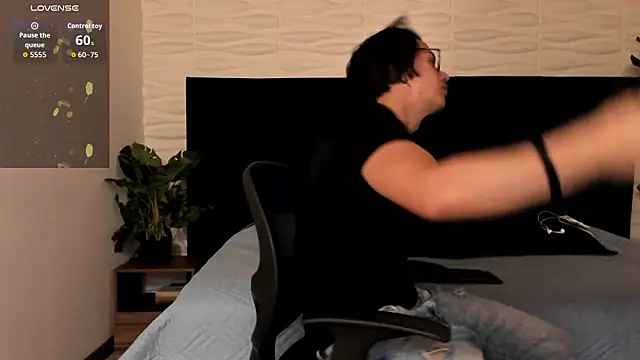 Snapshot of Brandon_starkk chatting on February 13, 2026, 11:54 am Brandon starkk online show from February 13, 2026, 11:54 am