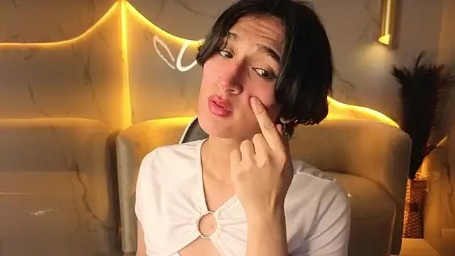 Snapshot of zoe_tp chatting on December 3, 2025, 8:08 pm zoe tp online show from December 3, 2025, 8:08 pm