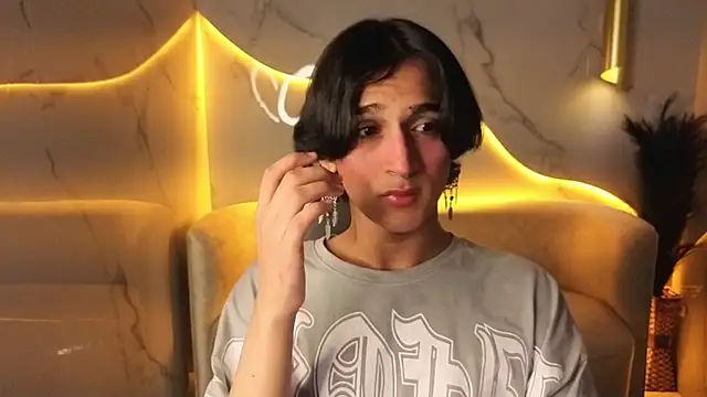 Snapshot of zoe_tp chatting on December 1, 2025, 8:10 pm zoe tp online show from December 1, 2025, 8:10 pm