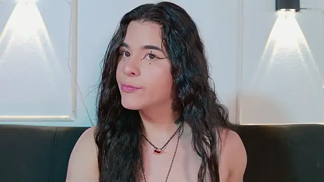 Angel-umbra online show from April 4, 2026, 8:37 pm