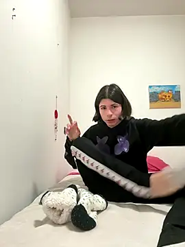 jessyslay online show from November 30, 2025, 10:10 pm