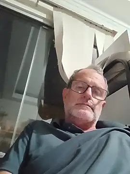 Snapshot of nard53 chatting on July 15, 2026, 10:28 pm nard53 online show from July 15, 2026, 10:28 pm