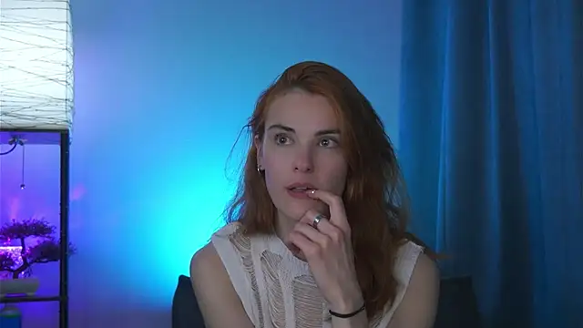 foxy cute4you online show from May 8, 2026, 6:12 pm