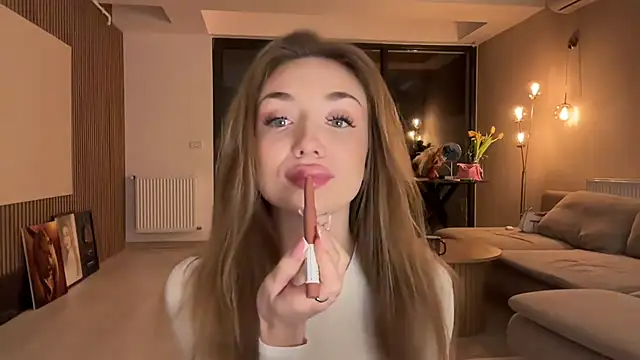 Snapshot of Jolienne chatting on February 25, 2026, 7:58 pm Jolienne online show from February 25, 2026, 7:58 pm