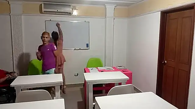 algmoon online show from December 14, 2025, 10:04 pm