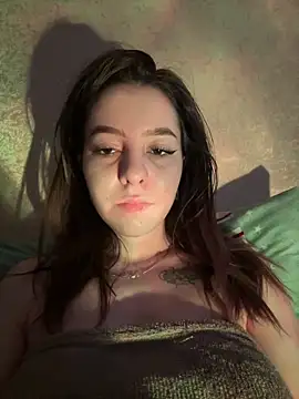 Anoraaa8A online show from April 18, 2026, 3:53 am