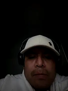 Snapshot of Pelotas2000 chatting on November 17, 2025, 2:26 am Pelotas2000 online show from November 17, 2025, 2:26 am