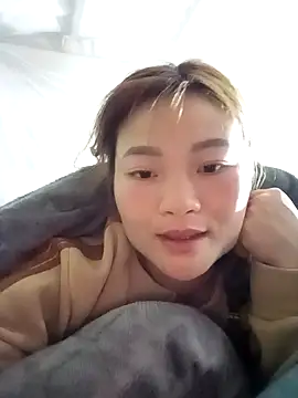 Lee-Thee online show from February 8, 2026, 3:32 pm