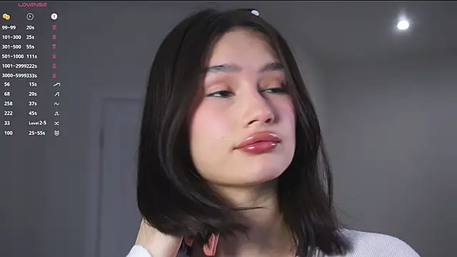 SoftLuna online show from November 25, 2025, 5:52 am