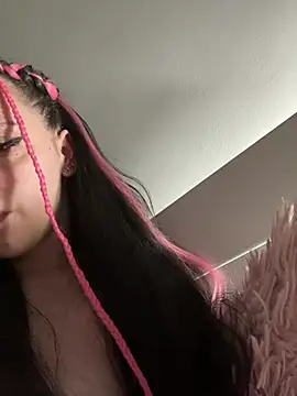 bettyButterfly online show from March 14, 2026, 7:53 pm