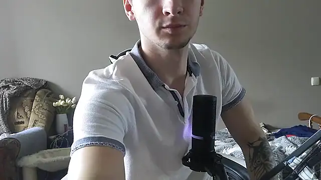 6thfing online show from November 18, 2025, 11:46 am