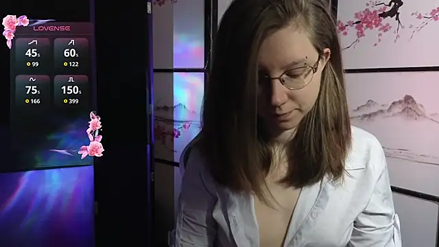 scarlettsrose online show from April 20, 2026, 1:24 pm