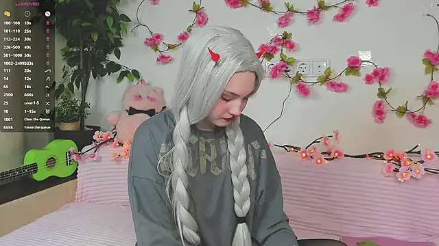 Snapshot of RanaKaduk chatting on February 17, 2026, 5:27 am RanaKaduk online show from February 17, 2026, 5:27 am