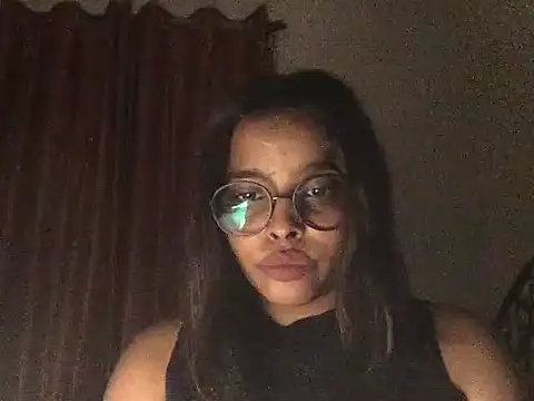 Snapshot of raveena_hot chatting on January 11, 2026, 3:19 pm raveena hot online show from January 11, 2026, 3:19 pm