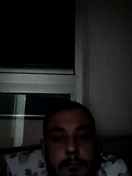 berkkderlerr online show from December 3, 2025, 4:17 pm