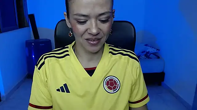 Annie Cervantez online show from June 25, 2026, 4:54 am