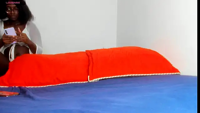 Snapshot of demonychloe chatting on January 7, 2026, 4:45 pm demonychloe online show from January 7, 2026, 4:45 pm