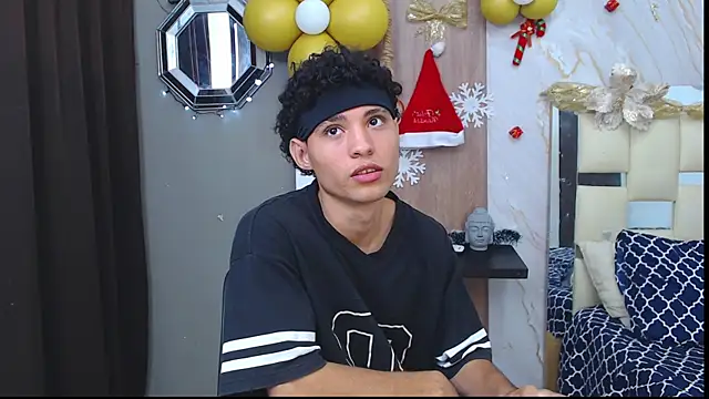 Snapshot of the_nugge chatting on November 26, 2025, 10:10 pm the nugge online show from November 26, 2025, 10:10 pm