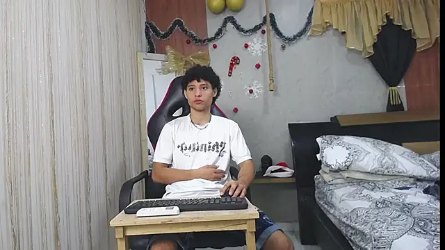 Snapshot of the_nugge chatting on January 13, 2026, 12:53 pm the nugge online show from January 13, 2026, 12:53 pm