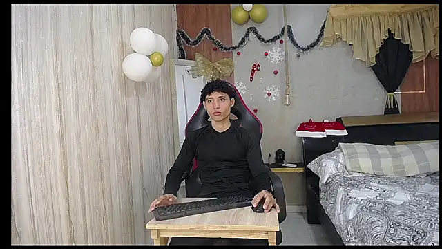 Snapshot of the_nugge chatting on December 19, 2025, 1:35 pm the nugge online show from December 19, 2025, 1:35 pm