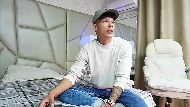 Snapshot of Be_curious chatting on January 6, 2026, 11:47 am Be curious online show from January 6, 2026, 11:47 am