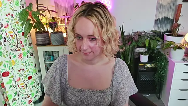 xzoeyryanx online show from March 30, 2026, 6:09 pm