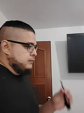 Snapshot of danna_thiago1 chatting on February 25, 2026, 2:28 pm danna thiago1 online show from February 25, 2026, 2:28 pm