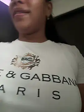 ArielleMillerr- online show from April 6, 2026, 6:42 pm