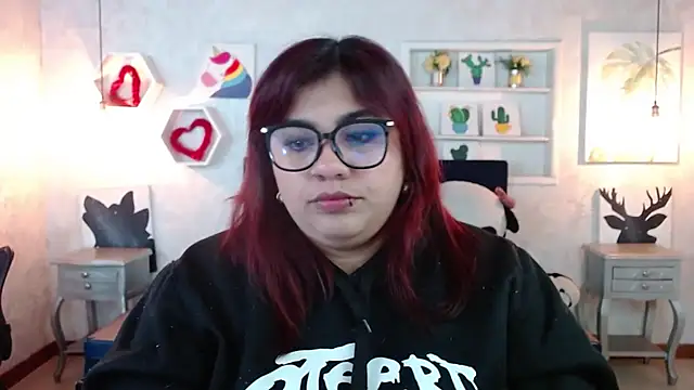 danna garza online show from February 26, 2026, 5:51 am