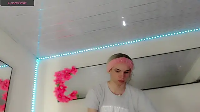 Karla hot777 online show from April 26, 2026, 12:35 pm