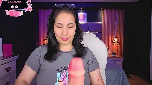 Snapshot of Lauroberts7 chatting on February 16, 2026, 7:34 pm Lauroberts7 online show from February 16, 2026, 7:34 pm