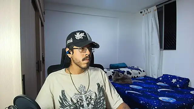 naitt  online show from December 3, 2025, 1:50 am