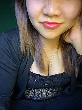 Snapshot of Sunset-yll chatting on February 21, 2026, 9:55 am Sunset-yll online show from February 21, 2026, 9:55 am