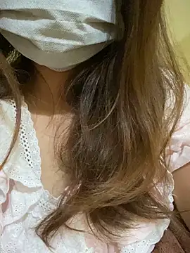 Snapshot of Sunset-yll chatting on November 21, 2025, 3:27 am Sunset-yll online show from November 21, 2025, 3:27 am